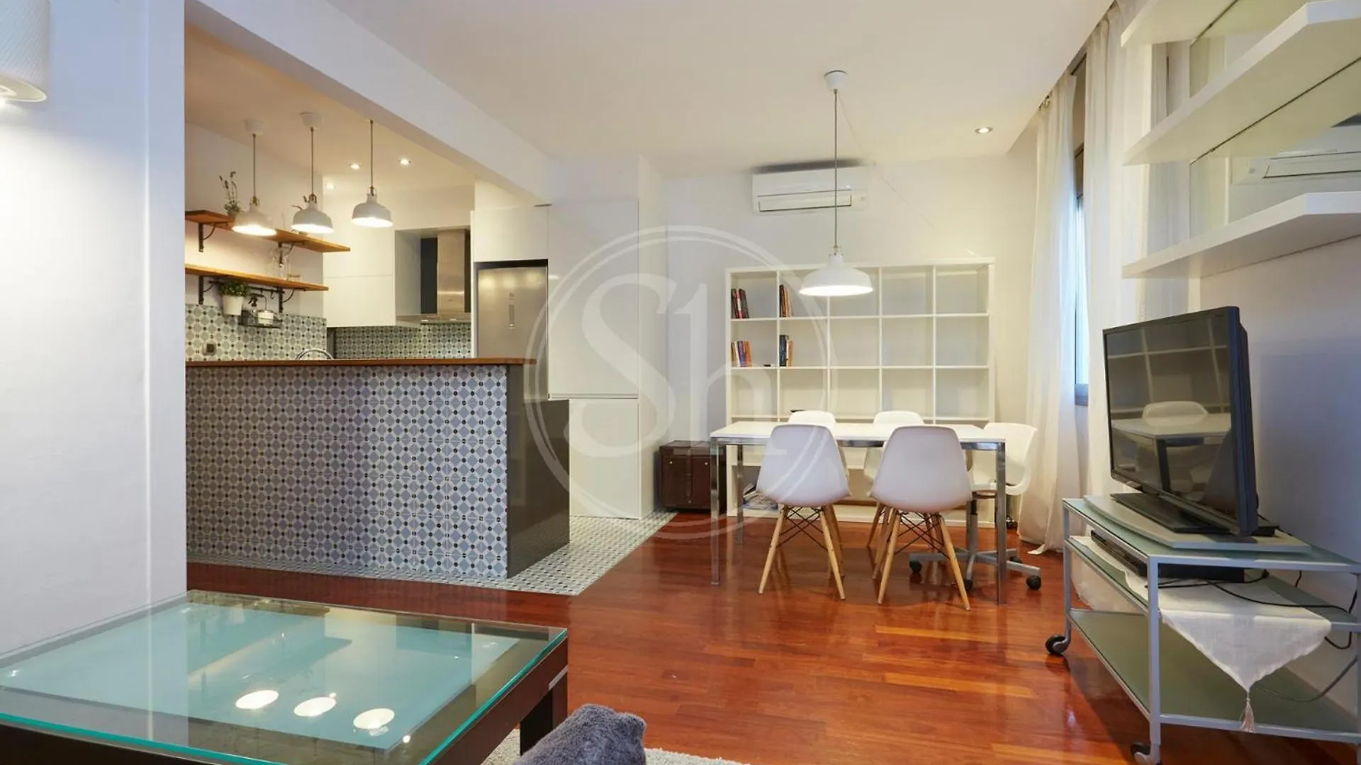 Nice Apartment In Les Corts Barcelone
