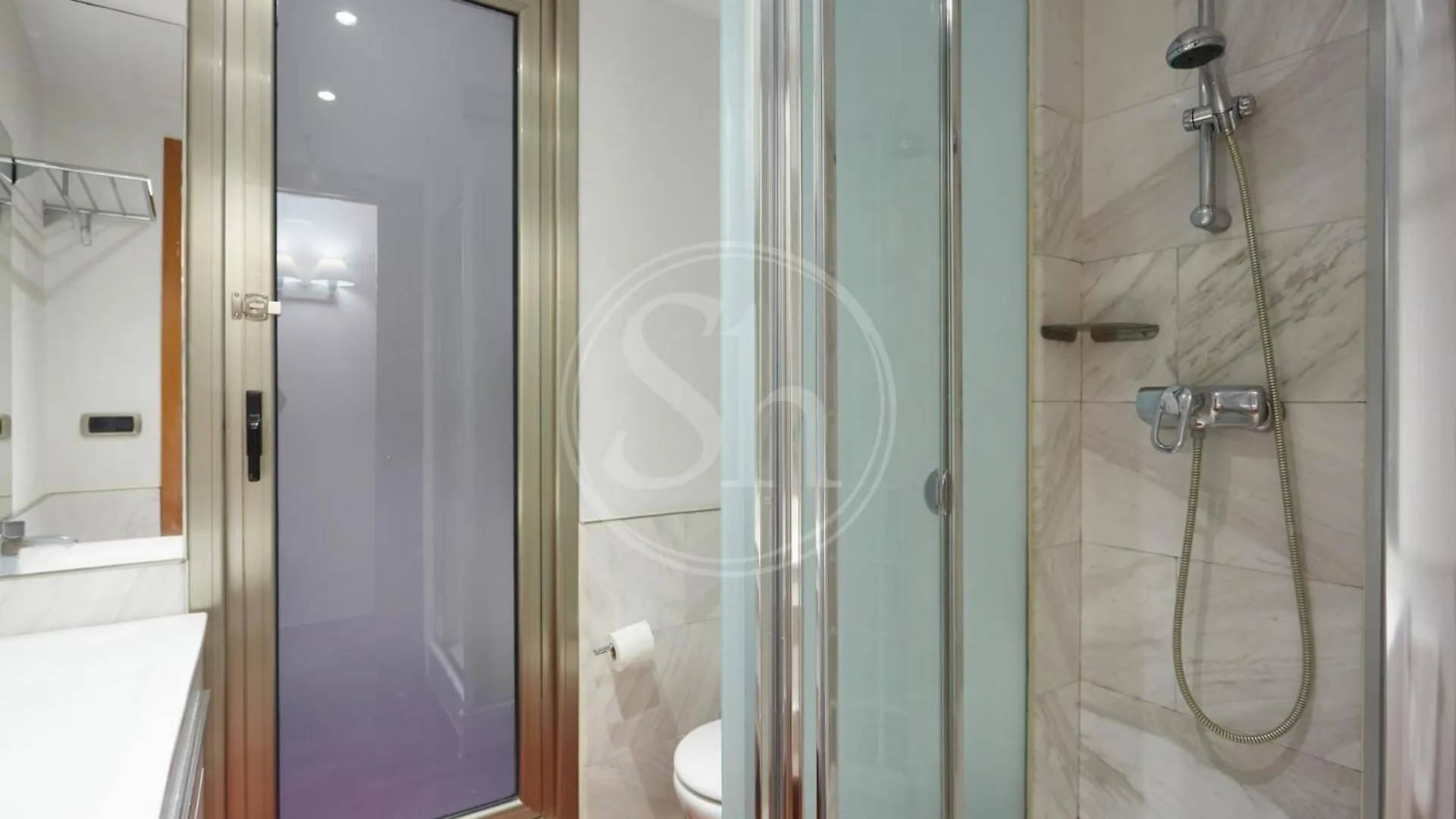 Nice Apartment In Les Corts 巴塞罗那